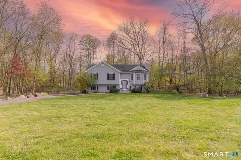 422 Jones Rd, Naugatuck, CT 06770