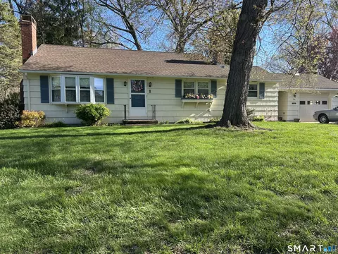 1 Hillcrest Rd, Enfield, CT 06082