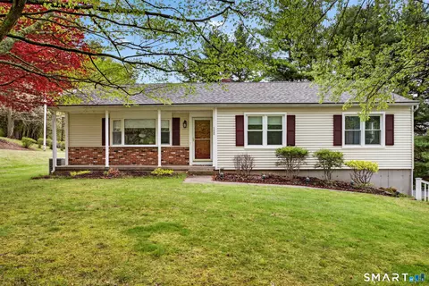 112 Lanes Pond Rd, Northford, CT 06472