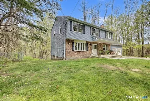 6 Jacklin Rd, Bethel, CT 06801