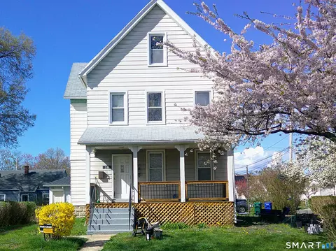 10 Graham St, Stratford, CT 06615