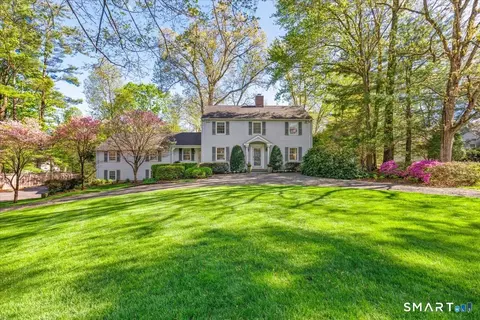 12 Norholt Dr, New Canaan, CT 06840