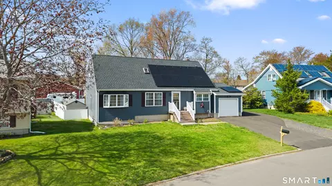 118 Bluebird Dr, Naugatuck, CT 06770