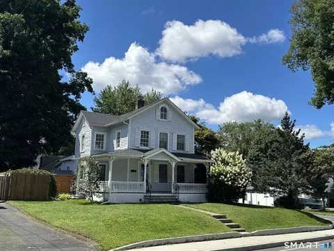 90 Spring Hill Ave, Norwalk, CT 06850
