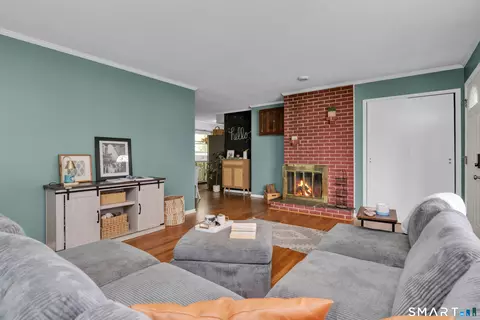 Living - 81 Crystal St, Wethersfield, CT 06109 photo 2 of 3