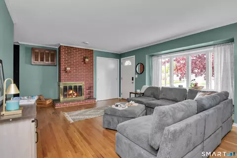 Living - 81 Crystal St, Wethersfield, CT 06109 photo 1 of 3