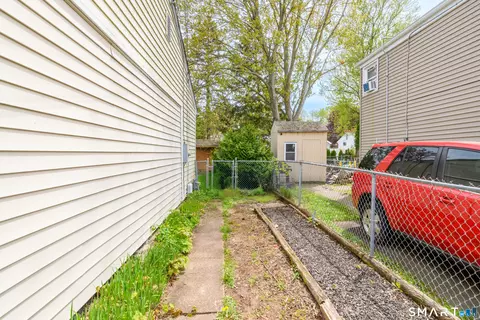 Exterior - 81 Crystal St, Wethersfield, CT 06109 photo 5 of 13