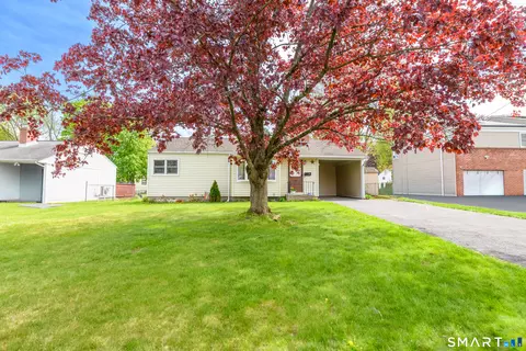 81 Crystal St, Wethersfield, CT 06109