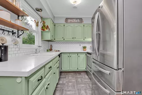 Kitchen - 81 Crystal St, Wethersfield, CT 06109 photo 1 of 4
