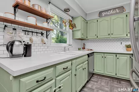 Kitchen - 81 Crystal St, Wethersfield, CT 06109 photo 3 of 4