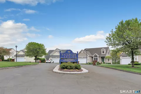 17 Waterford Ln, Shelton, CT 06484