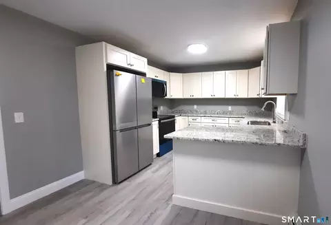 Kitchen - 288 Margaret Henry Rd, Killingly, CT 06239 photo 3 of 4
