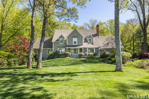 86 Blueberry Ln, Shelton, CT 06484