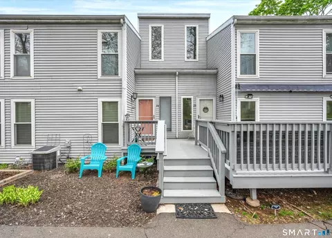 26 Glenview Dr #26, Cromwell, CT 06416