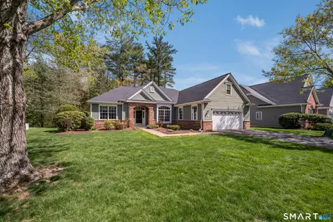 45 Worthington Dr, Farmington, CT 06032