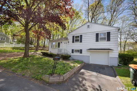 10 Brooklane Rd, Plantsville, CT 06479