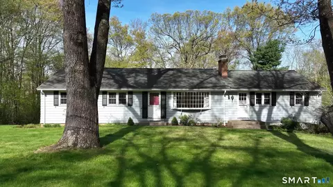 11 Hickory Ln, Farmington, CT 06032