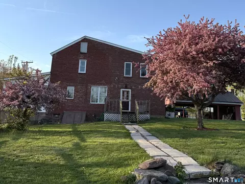 61 Crane Rd, Ellington, CT 06029