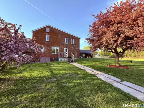 61 Crane Rd, Ellington, CT 06029
