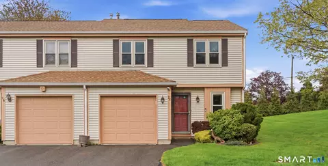28 Chestnut Ct #28, Rocky Hill, CT 06067