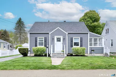 58 Newton St, Stratford, CT 06614