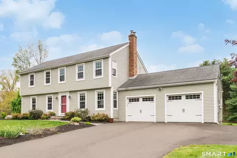 27 S Pond Cir, Cheshire, CT 06410