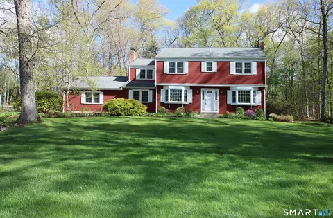 34 Hitchcock Ln, Avon, CT 06001
