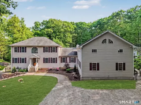 25 Macintosh Dr # -1, Oxford, CT 06478
