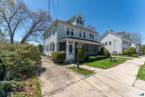 9 Floral Ave, North Grosvenor Dale, CT 06255