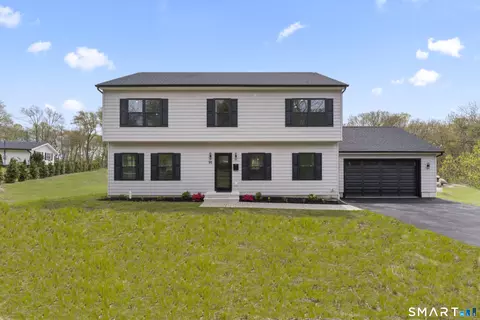 95 Harvest Ridge Rd, Stratford, CT 06614