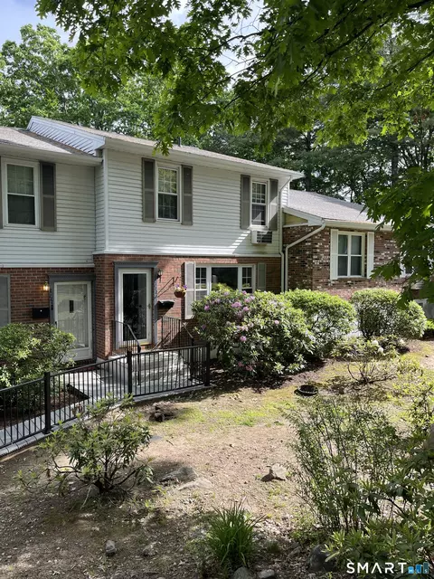 112 Queens Rd #112, Torrington, CT 06790