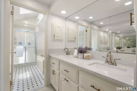 Bath - 73 Wolfpit Rd, Wilton, CT 06897 photo 1 of 5
