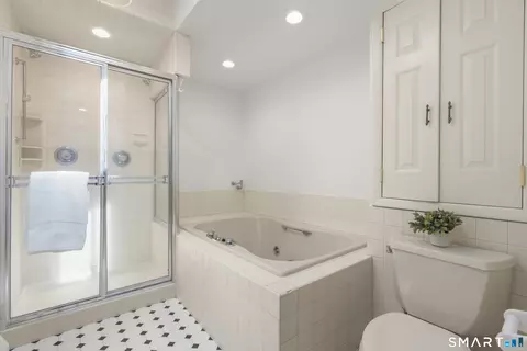 Bath - 73 Wolfpit Rd, Wilton, CT 06897 photo 2 of 5
