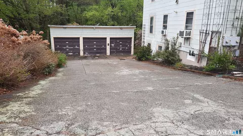 Exterior - 15 Milton St, Putnam, CT 06260 photo 2 of 5