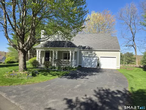 10 Pelham Way #10, Middlebury, CT 06762