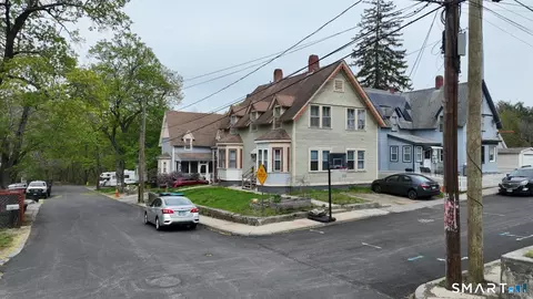 21-23 George St, Putnam, CT 06260