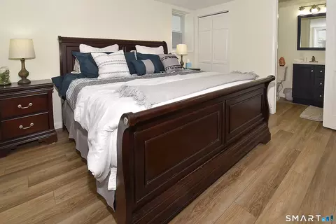 Bedroom - 98 Kildeer Ln, Suffield, CT 06078 photo 5 of 6