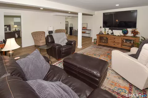 Living - 98 Kildeer Ln, Suffield, CT 06078 photo 6 of 6