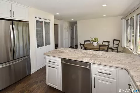 Kitchen - 98 Kildeer Ln, Suffield, CT 06078 photo 3 of 4