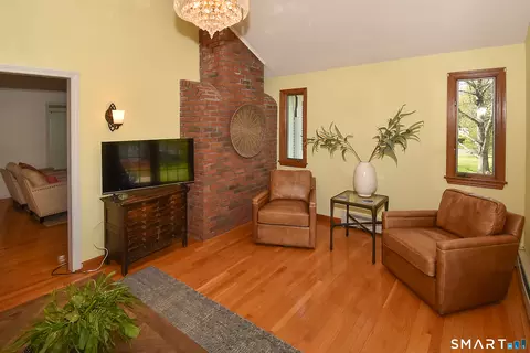 Living - 98 Kildeer Ln, Suffield, CT 06078 photo 4 of 6