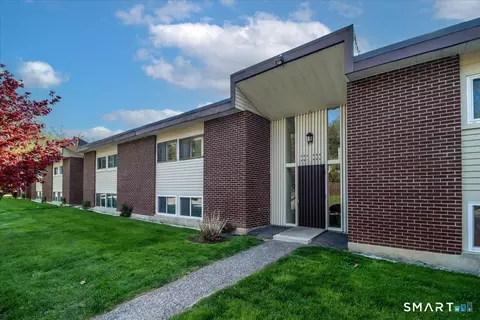 229 Bacon Pond Rd #453, Woodbury, CT 06798