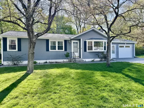 12 George St, Windham, CT 06280