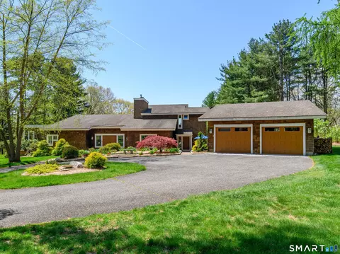 Exterior - 140 Second Hill Rd, Bridgewater, CT 06752 photo 1 of 13