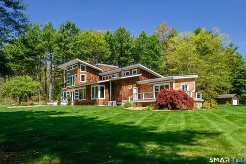 Exterior - 140 Second Hill Rd, Bridgewater, CT 06752 photo 11 of 13