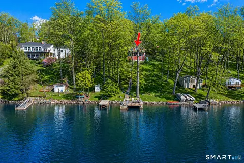 20 Musnug Rd, Danbury, CT 06811