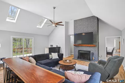 Living - 19 Crabapple Ln, Newtown, CT 06470 photo 1 of 2
