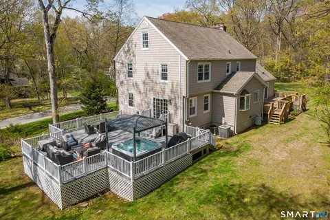 Exterior - 19 Crabapple Ln, Newtown, CT 06470 photo 3 of 13