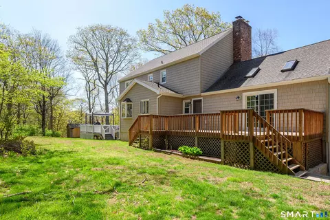 Exterior - 19 Crabapple Ln, Newtown, CT 06470 photo 11 of 13
