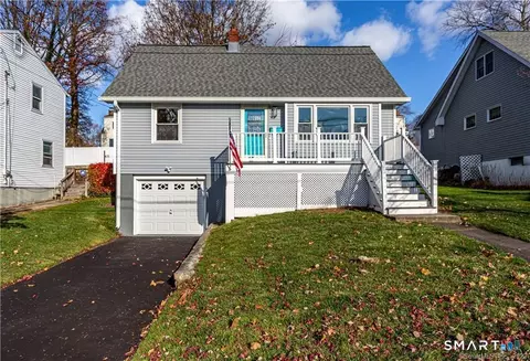 78 Rena Pl, Fairfield, CT 06825