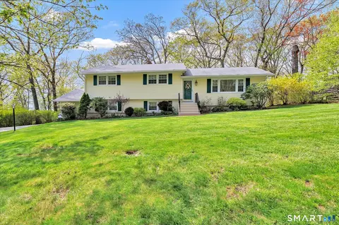 38 Cold Spring Cir, Shelton, CT 06484